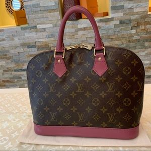 SOLD Louis Vuitton Alma Handbag❤️